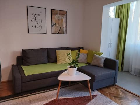 Top Airbnb: Cozy apartment 100m from Iulius Town in Timișoara