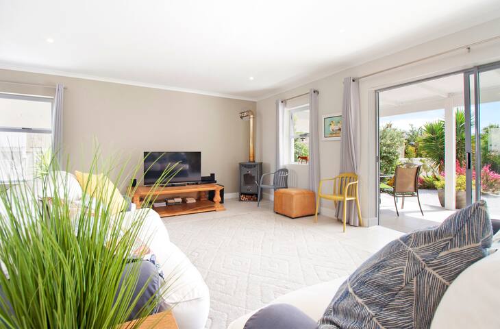 Coastal Chic – Kommetjie, Cape Town gallery image 4