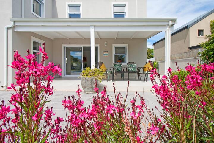 Coastal Chic – Kommetjie, Cape Town gallery image 3