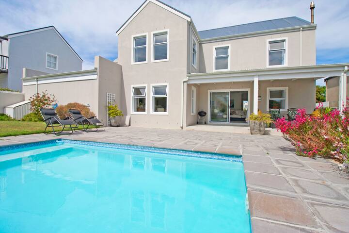 Coastal Chic – Kommetjie, Cape Town gallery image 2