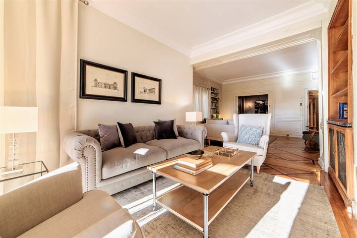 Wishome – Luxury apartment Madrid, Royal Palace. gallery image 5