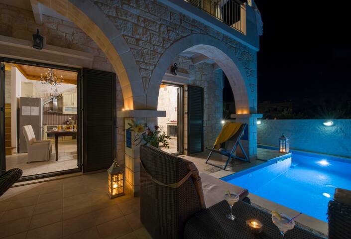 Costancia , Crhisty fireplace- pool,150m from sea. gallery image 4