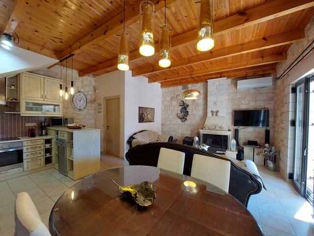 Costancia , Crhisty fireplace- pool,150m from sea. gallery image 2