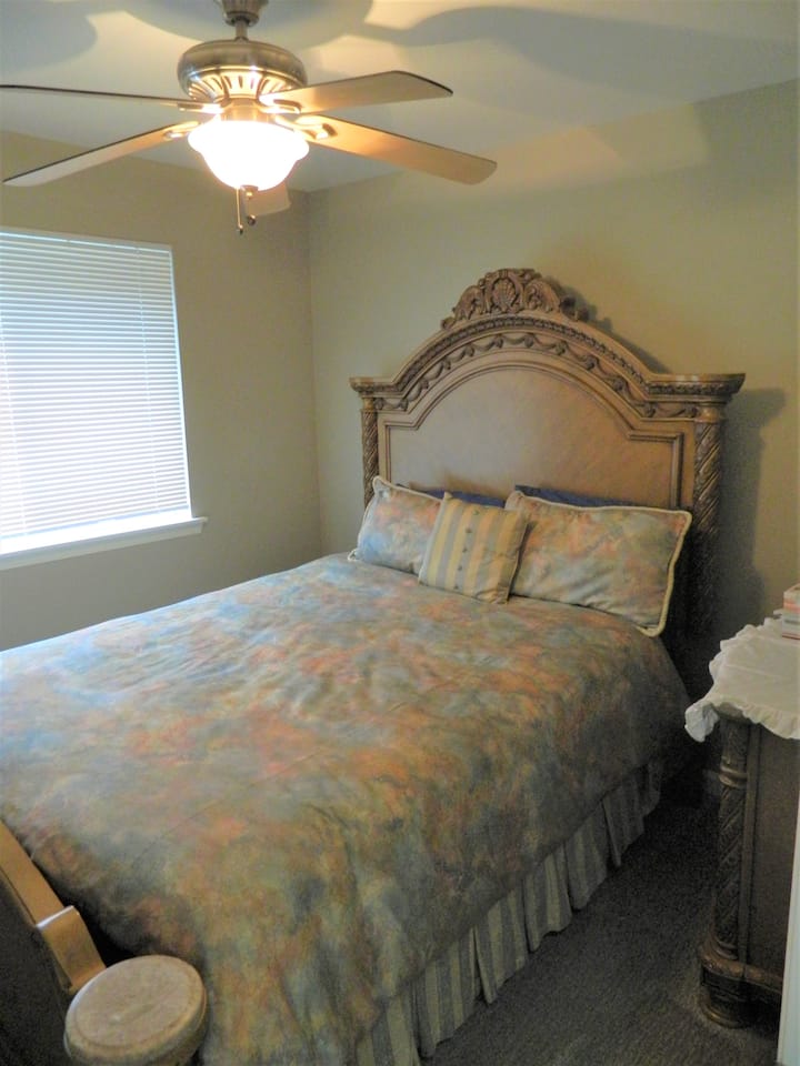 MAGAMISTUBA 1 LAI KAHEINIMESEVOODI TOAS KOOS DRESSORIGA