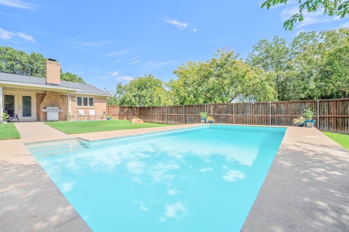 West Texas Cozy Casita, pool, 5 beds, 2 bathrooms