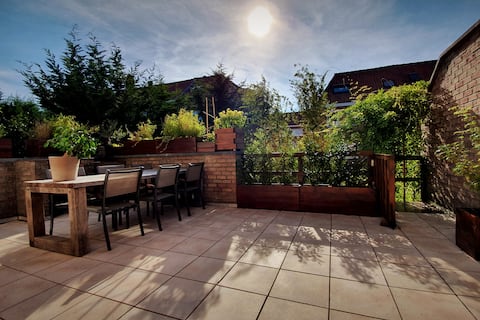 House, 4 bedrooms and 2 bathrooms. Brussels.