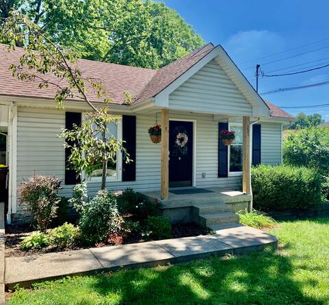 Charming Newly Renovated Home - 2 bedroom /1 bath