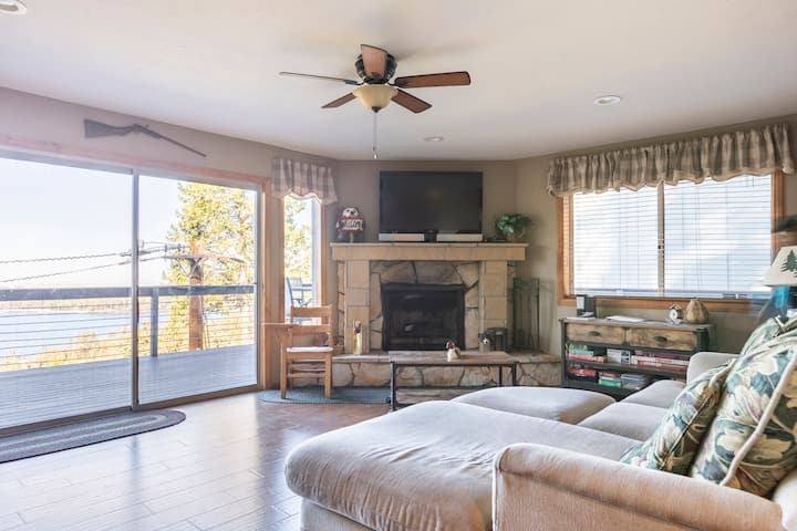 Lovely Cabin – Breathtaking Lake Views - Lake Arrowhead, CA