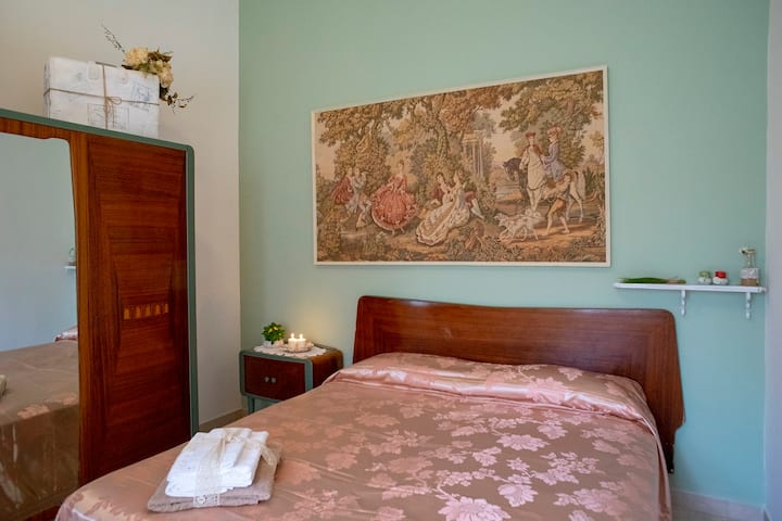 საძინებელი 1