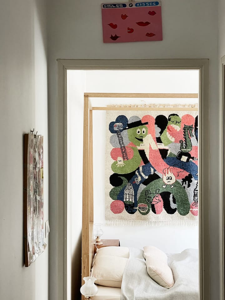 bedroom with double bed 180x200