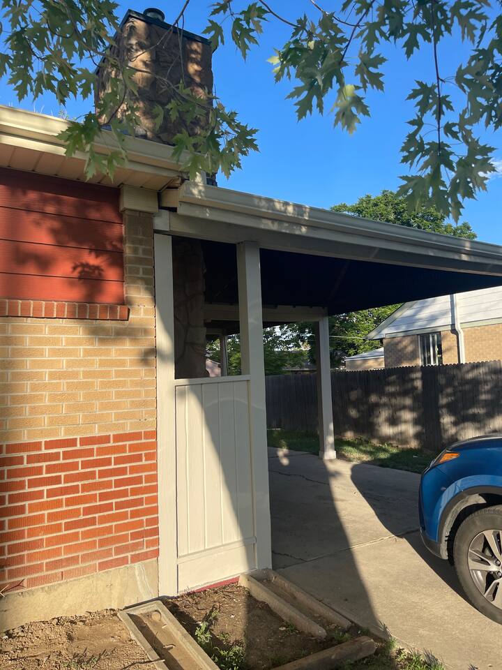 Moderne Suite im Obergeschoss mit 2 Schlafzimmern und voll