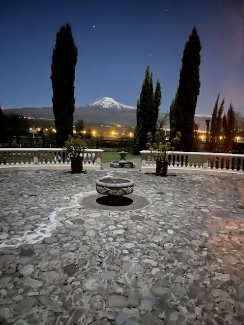 Hacienda Pichona- Luxury country home in Cayambe