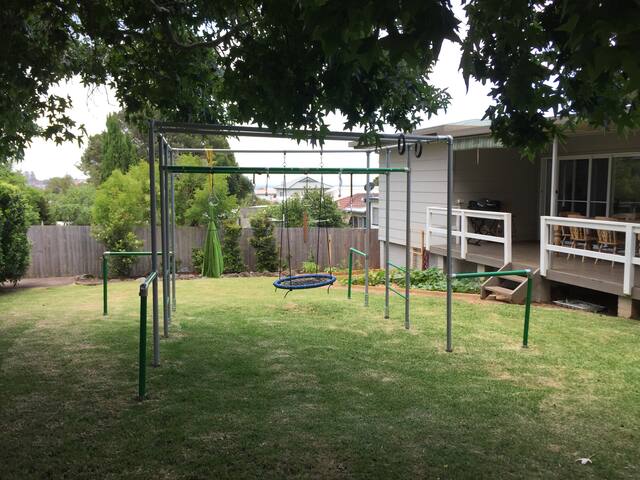 Hillside Holiday House with Ocean views & breezes. gallery image 5