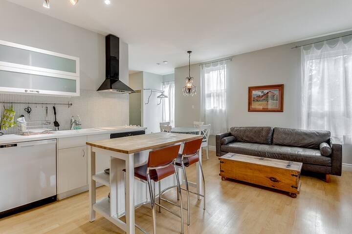 Charming Loft w/ Skylight & Balconies! gallery image 5