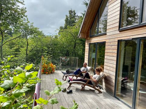 An Cala, forest/river views, hot tub, Nethybridge