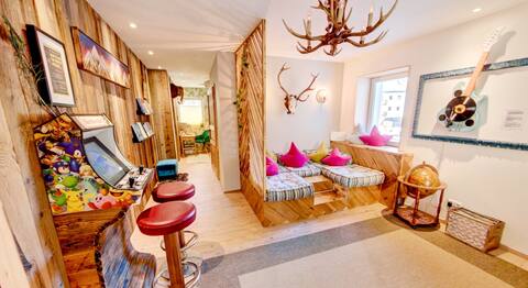 Alpine Family Apartment + Wow Factor! Fun & Unique