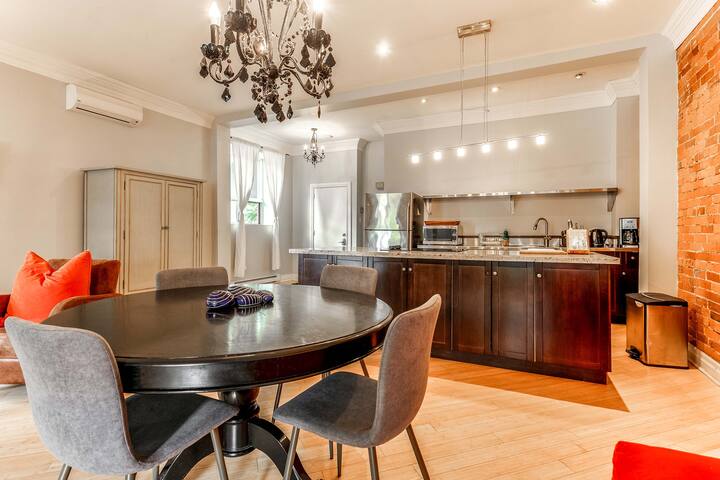 Charming Garden Apartment w/Fireplace + Location! gallery image 4