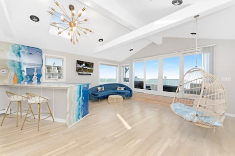 Mermaid of HULL directly at Nantasket Beach