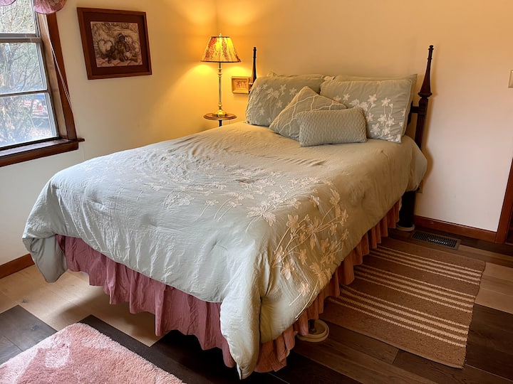 Chumba cha kwanza cha kulala 