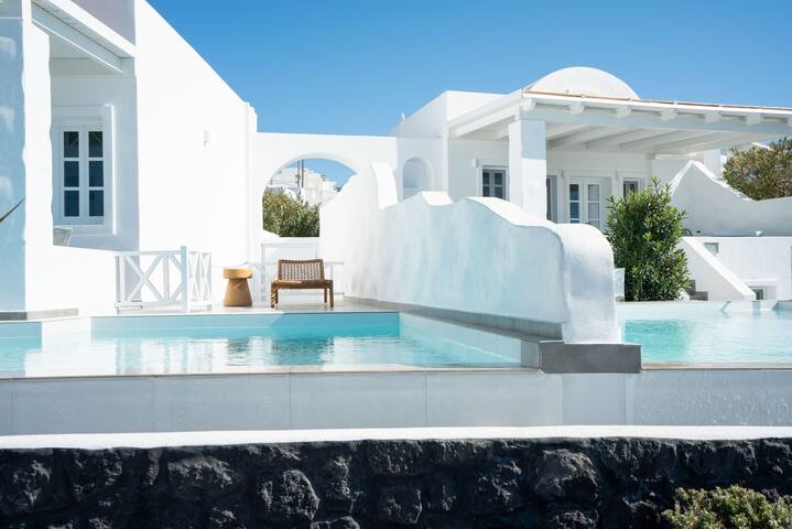 Emerald 3bd Sunset/Sea View Villa w Pool & HotTub gallery image 2