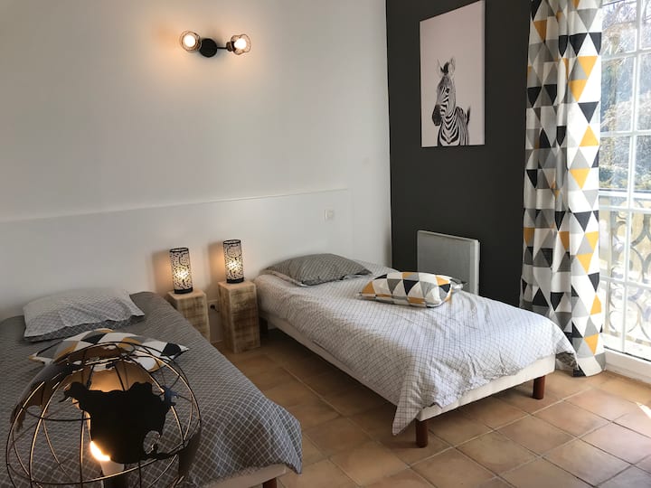 חדר שינה 3, 2 מיטות יחיד 90 ס"מ