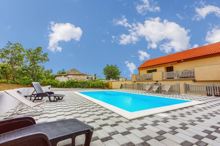 Ulli Travel managed Airbnb listing 3