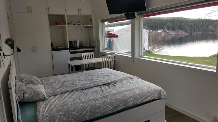 Évika 1, an apartment ine the main villa with a breathtaking view of the lake.