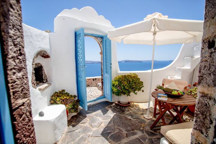 Zoe Aegeas private villa with fantastic views gallery image 2