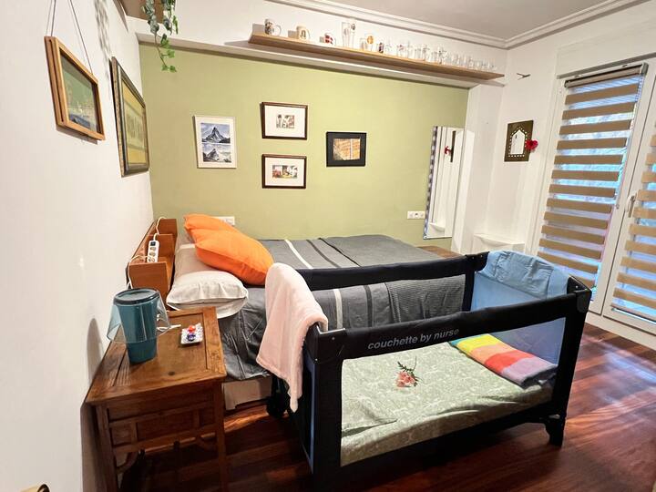 غرفة النوم 1+ سرير أطفال