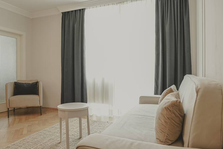 Beautiful Apartment near Schwedenplatz – Apt 15