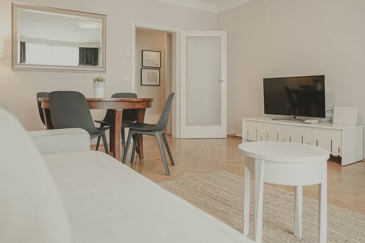 Beautiful Apartment near Schwedenplatz – Apt 15 gallery image 2