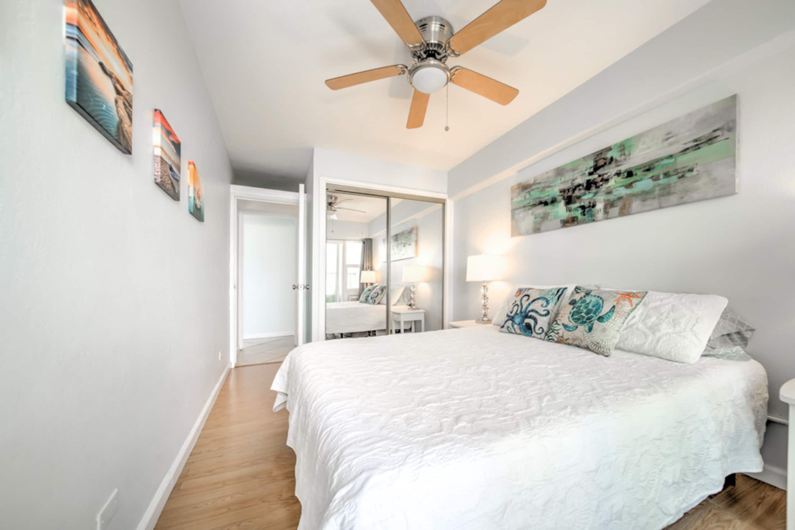 Condo in Honolulu · ★4.74 · 1 bedroom · 2 beds · 1 private bath - Image 14