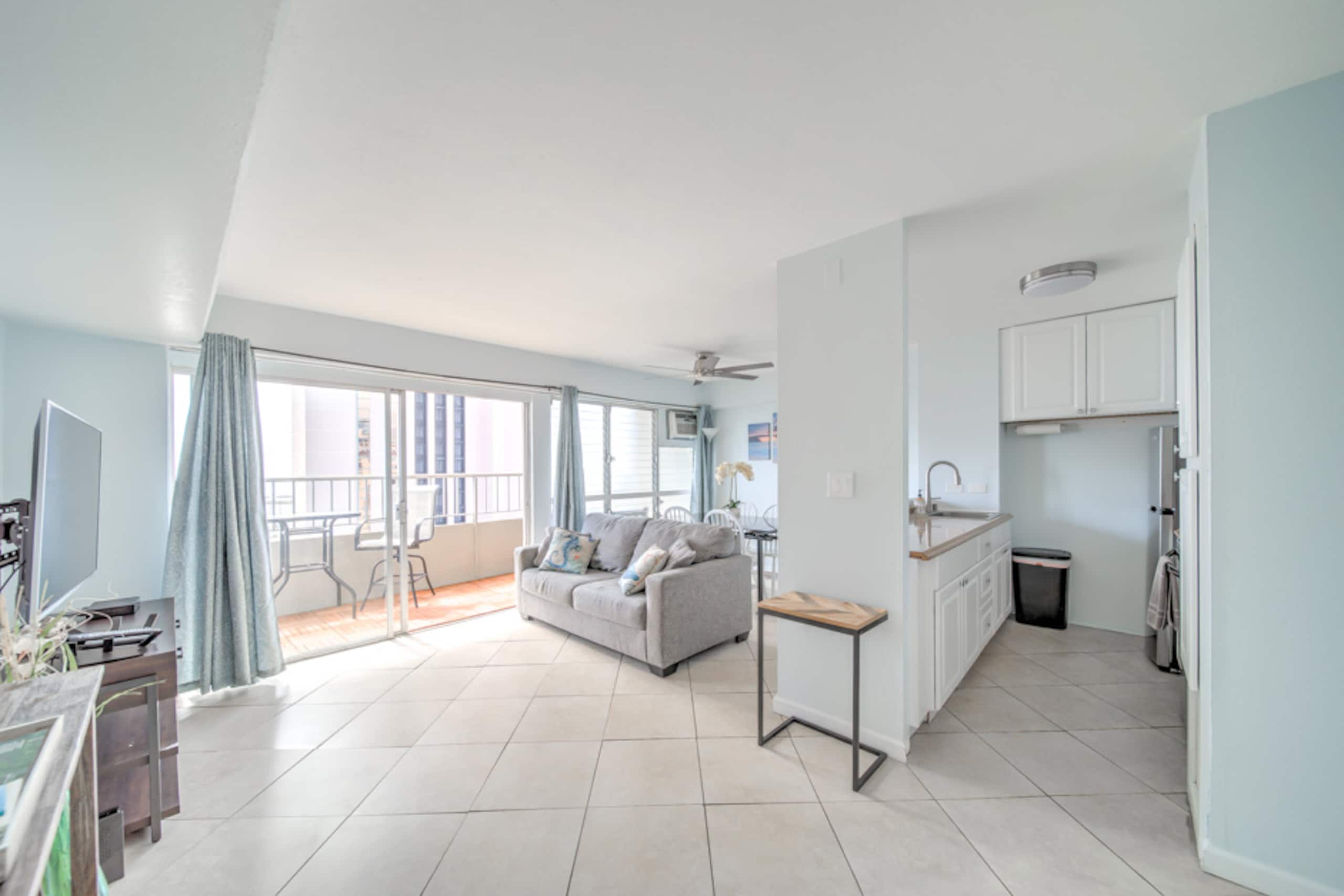 Condo in Honolulu · ★4.74 · 1 bedroom · 2 beds · 1 private bath - Image 10