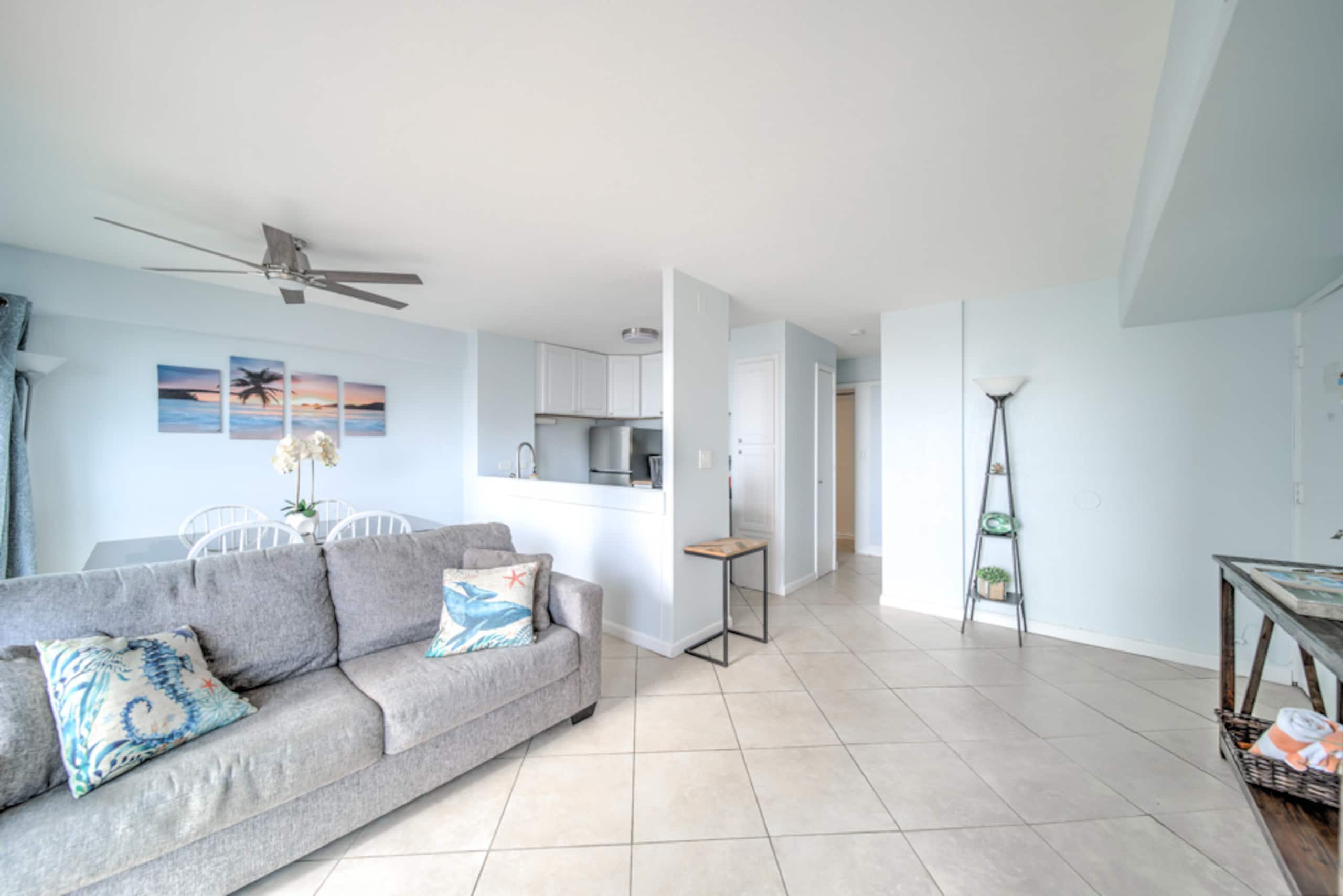 Condo in Honolulu · ★4.74 · 1 bedroom · 2 beds · 1 private bath - Image 5