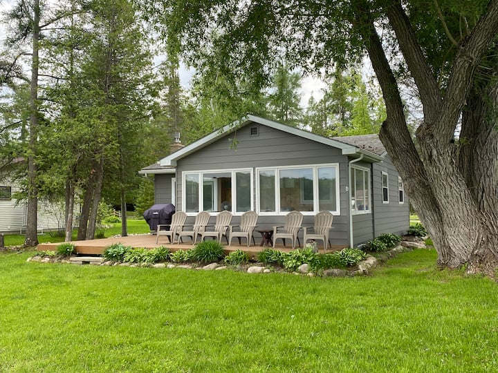 Hiawatha Creek Camp / On Clam Lake Sleeps 46 Cottages for Rent in