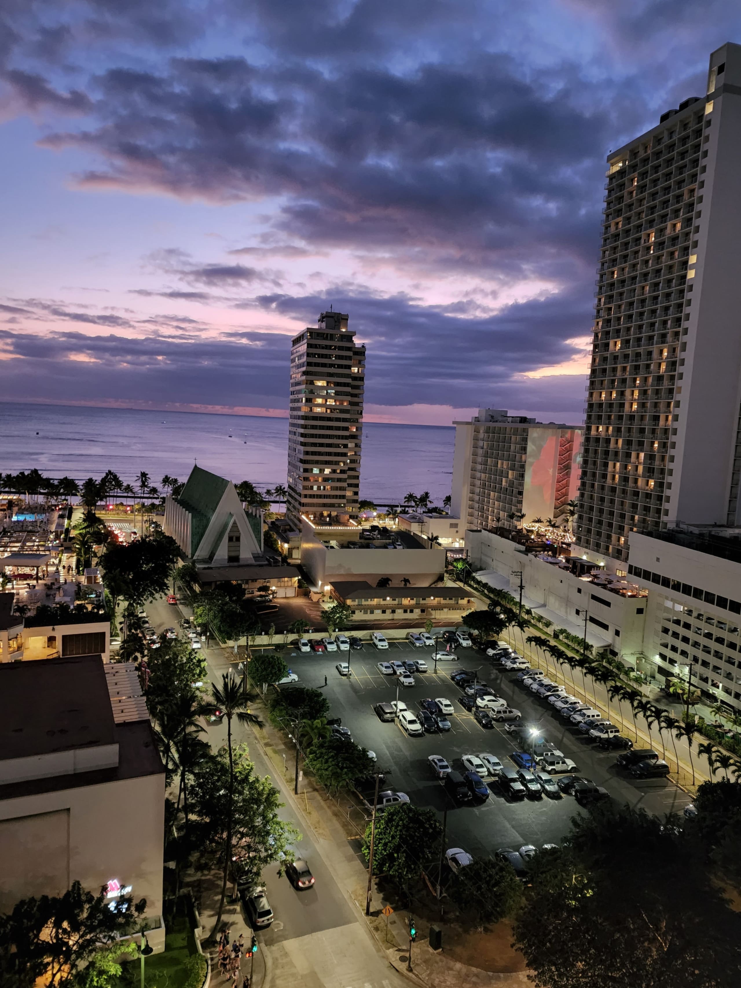Condo in Honolulu · ★4.99 · 1 bedroom · 3 beds · 1 private bath - Image 11