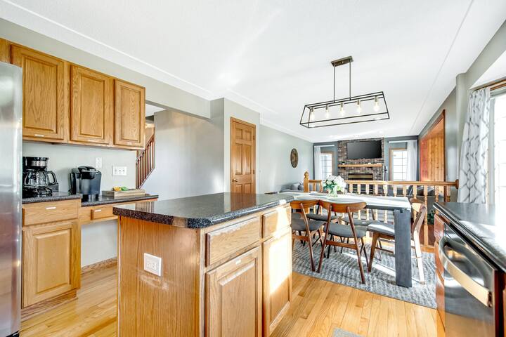 SPACIOUS☆MINNEAPOLIS SUBURBS☆TWIN CITIES☆BY LAKES gallery image 5