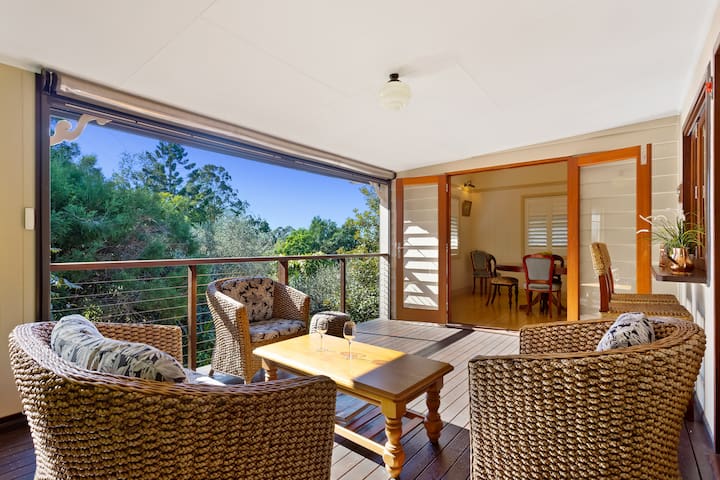 Gracious Spacious & Charming Queenslander, Walk into Maleny