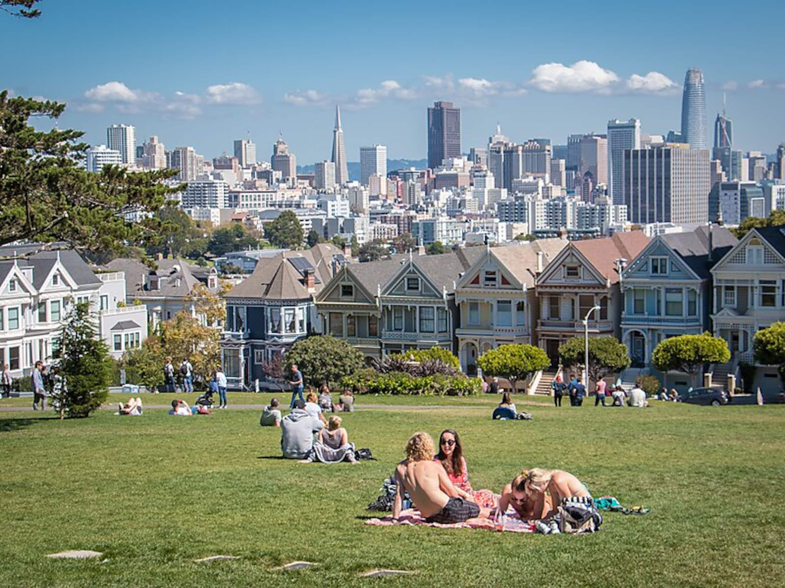 Home in San Francisco · ★4.99 · 2 bedrooms · 2 beds · 1.5 baths - Image 59