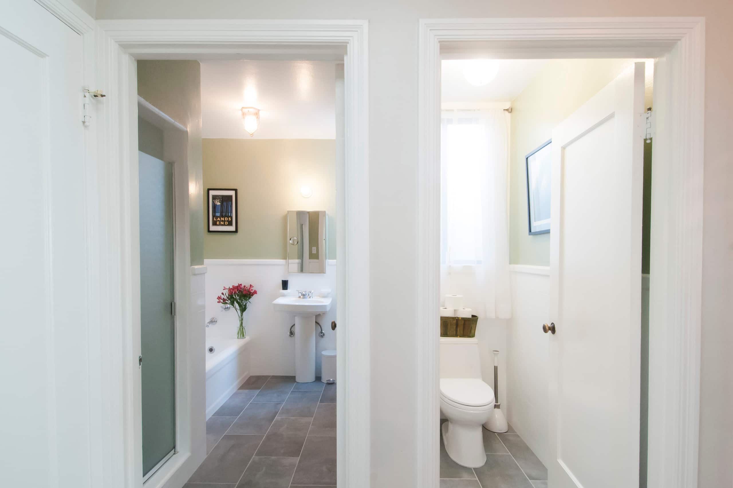 Home in San Francisco · ★4.99 · 2 bedrooms · 2 beds · 1.5 baths - Image 34