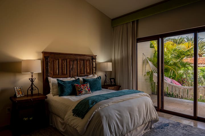 Სტუმარი №3: საწოლი 152 × 203 სმ