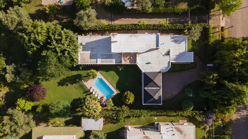 Entire home with 4 bedrooms in Mendoza - Mendoza Casa Con Pileta, Vistalba