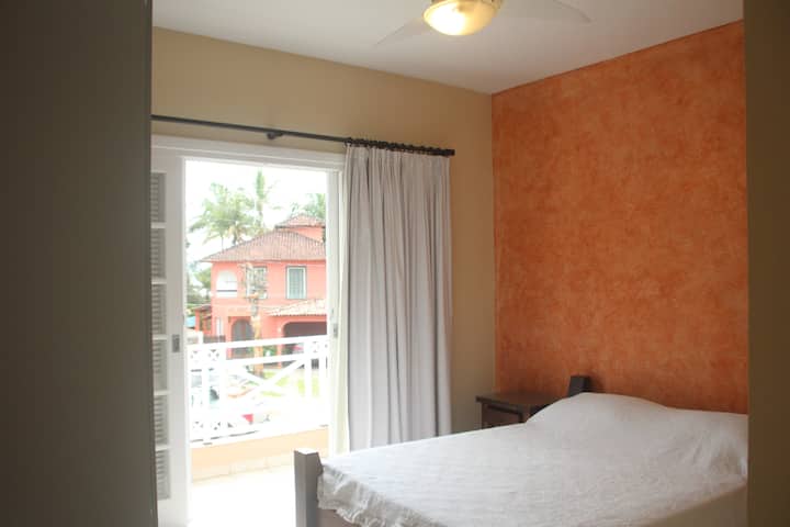 Chumba cha rangi ya Chungwa.