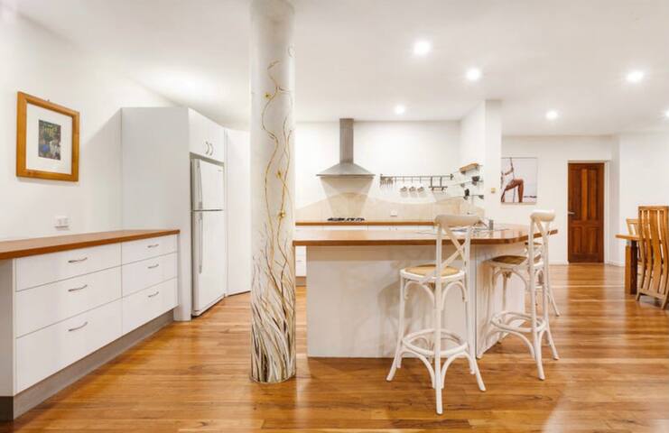 Figgy Byron Bay – Your Own Hinterland Resort gallery image 3