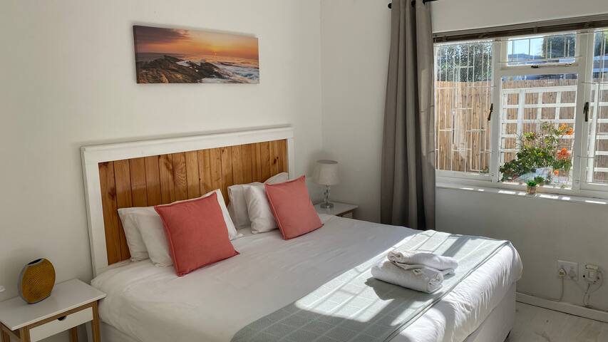 Blouberg, Pvt. House, Sleeps 6-8, Monthly rate gallery image 3