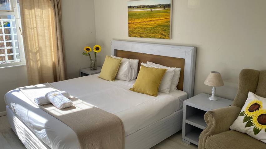 Blouberg, Pvt. House, Sleeps 6-8, Monthly rate gallery image 4