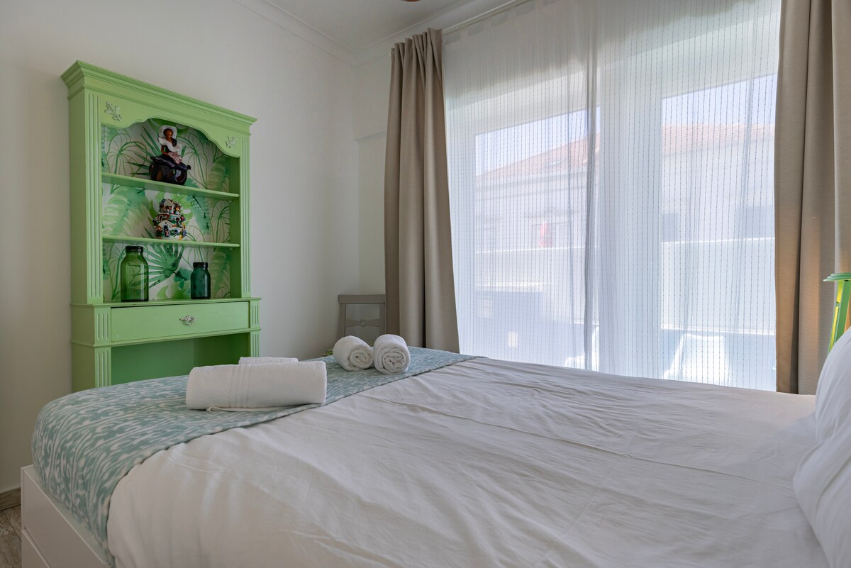 QUARTO DUPLO - CAMA CASAL