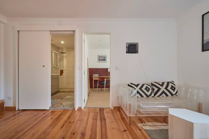 Spacious Duplex with Terrace (Air Conditioning) gallery image 4