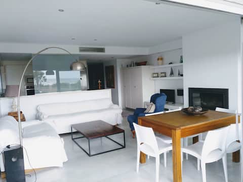 Anuncio de Airbnb popular: Beautiful apartment in Platja d'Oliva en Oliva
