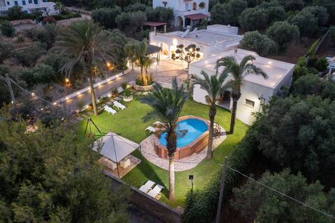 Villa MaChri - Pool Villa with Private Garden